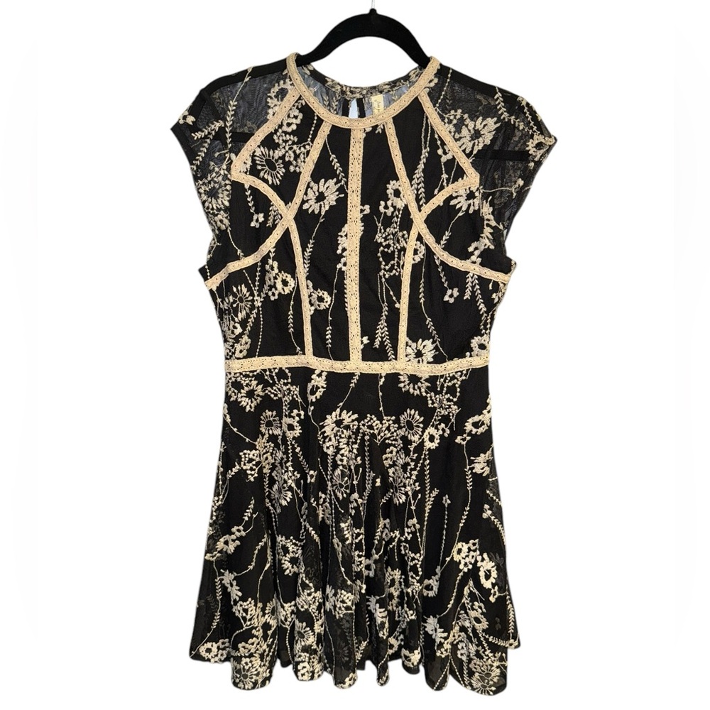 Free People Black and Ivory Women’s Burnout Style Lace Embroidered Dress - Picture 3 of 8